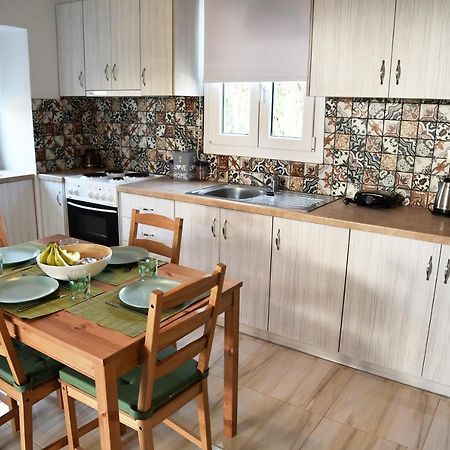 Kampos Family Garden Villa Баци Екстериор снимка
