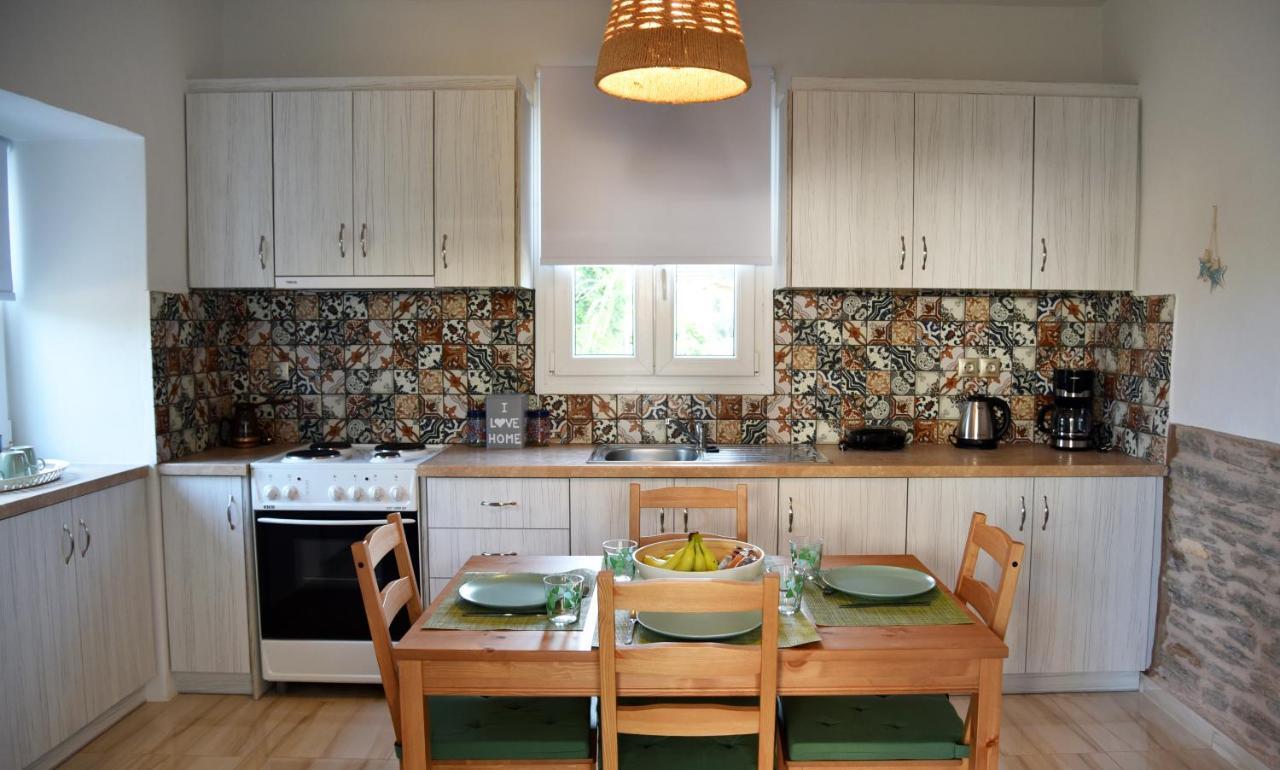 Kampos Family Garden Villa Баци Екстериор снимка